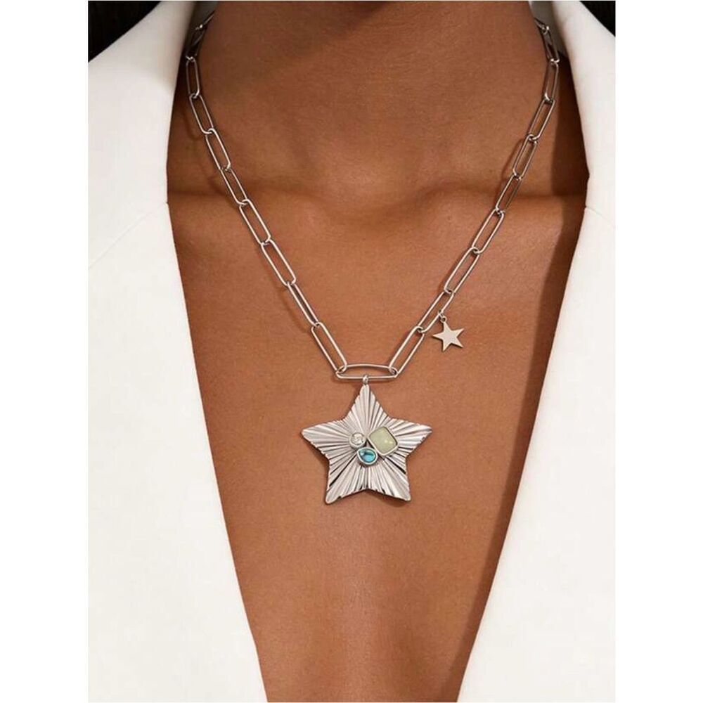 Starburst Pendant Necklace A1974
